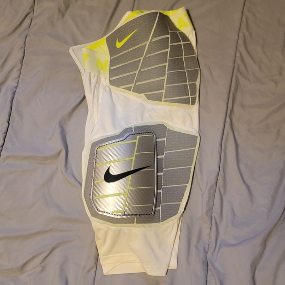 Nike Pro Combat Football Girdle - Picture 2 of 4